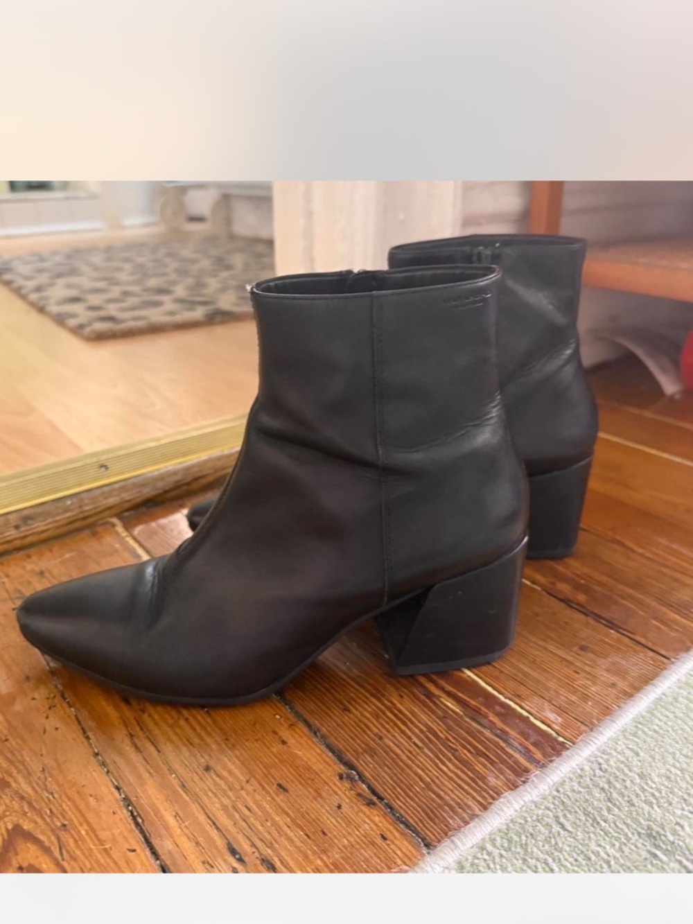 Vagabond Black Leather Ankle Boots - Classic Block Heel